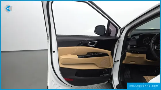 KIA CARNIVAL GASOLINE 9-SEATER NOBLESSE