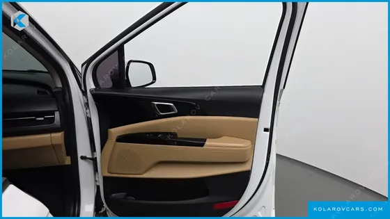 KIA CARNIVAL GASOLINE 9-SEATER NOBLESSE