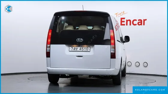 HYUNDAI STARIA TOURER 11-SEATER