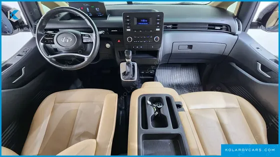 HYUNDAI STARIA TOURER 11-SEATER