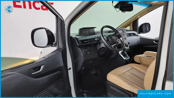 HYUNDAI STARIA TOURER 11-SEATER