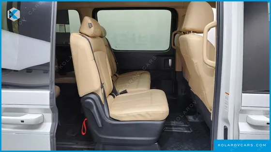 HYUNDAI STARIA TOURER 11-SEATER