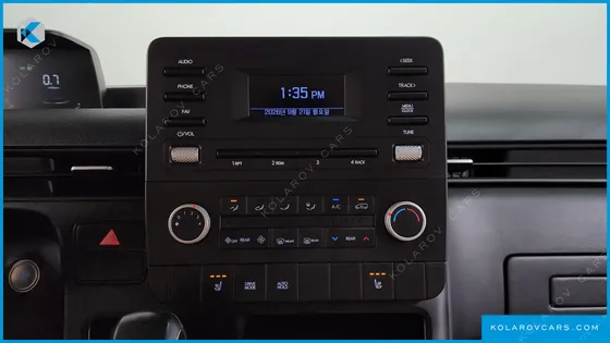 HYUNDAI STARIA TOURER 11-SEATER