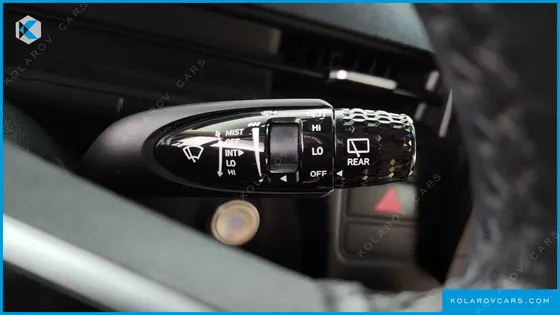 HYUNDAI STARIA TOURER 11-SEATER