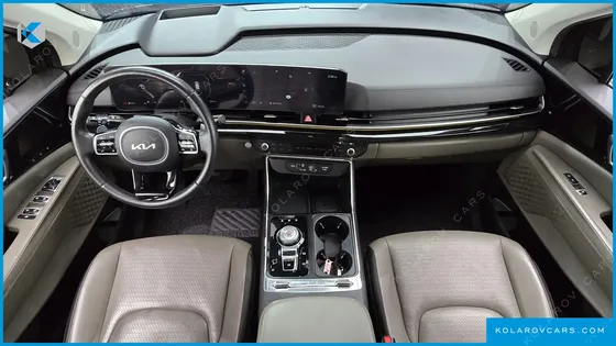 KIA CARNIVAL DIESEL 9-SEATER GRAVITY