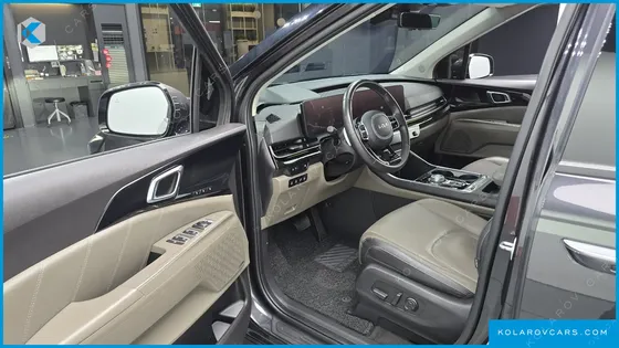 KIA CARNIVAL DIESEL 9-SEATER GRAVITY