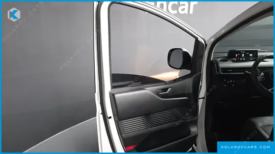 HYUNDAI STARIA 4WD TOURER 9-SEATER