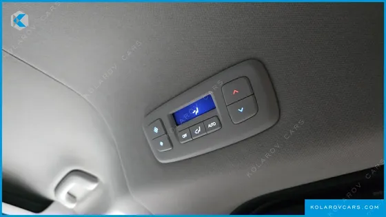 HYUNDAI STARIA 4WD TOURER 9-SEATER