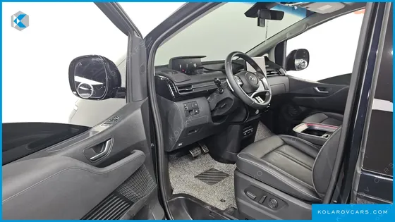 HYUNDAI STARIA L3.5 LOUNGE 9-SEATER