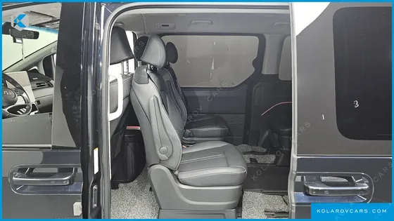 HYUNDAI STARIA L3.5 LOUNGE 9-SEATER