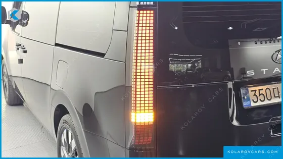 HYUNDAI STARIA L3.5 LOUNGE 9-SEATER