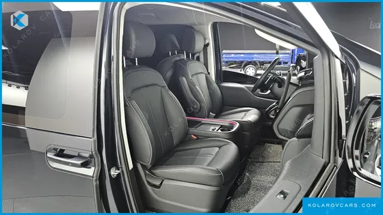 HYUNDAI STARIA L3.5 LOUNGE 9-SEATER