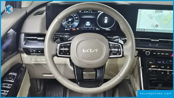 KIA CARNIVAL DIESEL 7-SEATER HI-LIMOUSINE