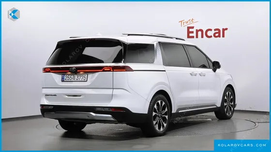 KIA CARNIVAL DIESEL 9-SEATER SIGNATURE