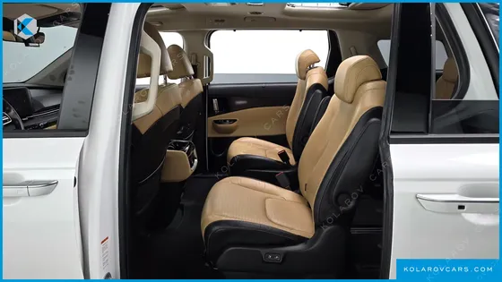 KIA CARNIVAL DIESEL 9-SEATER SIGNATURE