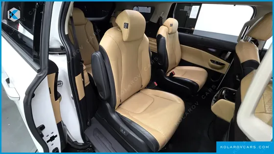 KIA CARNIVAL DIESEL 9-SEATER SIGNATURE