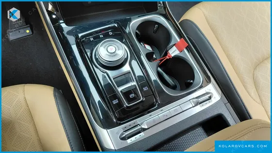KIA CARNIVAL GASOLINE 9-SEATER NOBLESSE