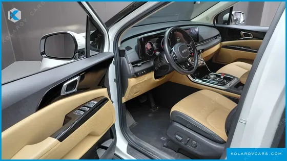 KIA CARNIVAL GASOLINE 9-SEATER NOBLESSE
