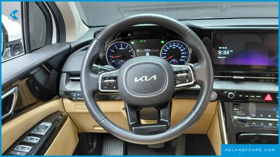 KIA CARNIVAL GASOLINE 9-SEATER NOBLESSE