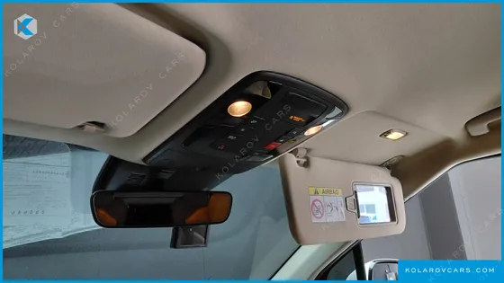 KIA CARNIVAL GASOLINE 9-SEATER NOBLESSE