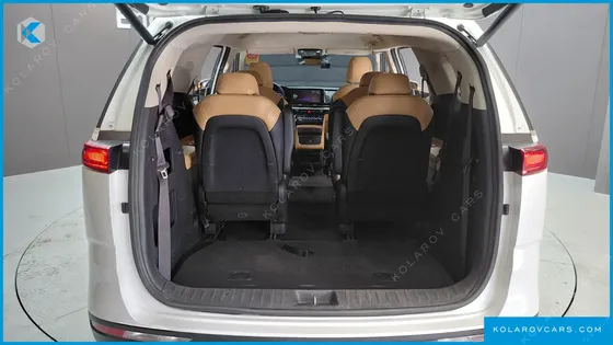 KIA CARNIVAL GASOLINE 9-SEATER NOBLESSE