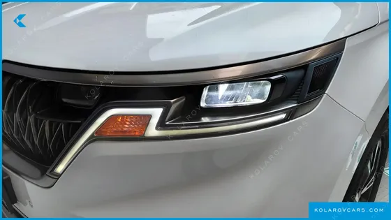 KIA CARNIVAL GASOLINE 9-SEATER NOBLESSE