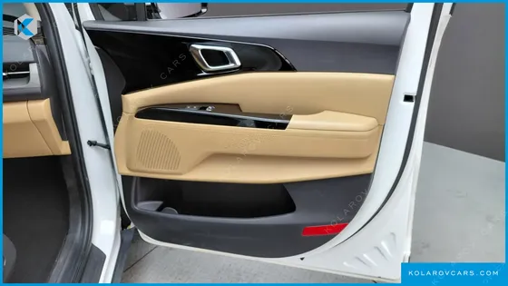 KIA CARNIVAL GASOLINE 9-SEATER NOBLESSE