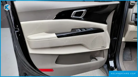 KIA CARNIVAL DIESEL 9-SEATER NOBLESSE