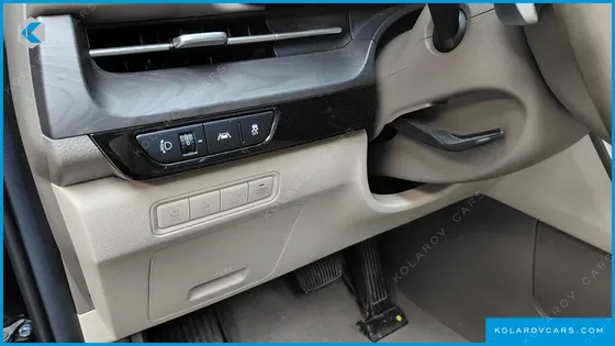 KIA CARNIVAL DIESEL 9-SEATER NOBLESSE
