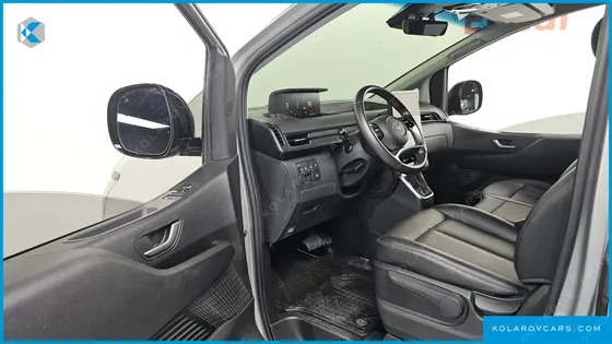 HYUNDAI STARIA TOURER 11-SEATER