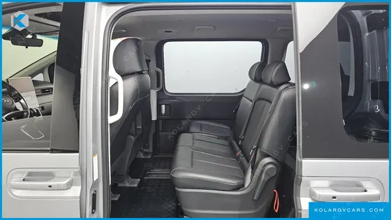 HYUNDAI STARIA TOURER 11-SEATER