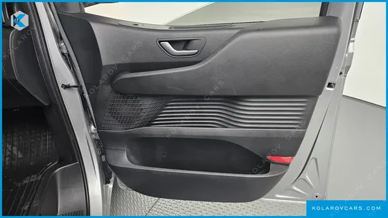 HYUNDAI STARIA TOURER 11-SEATER