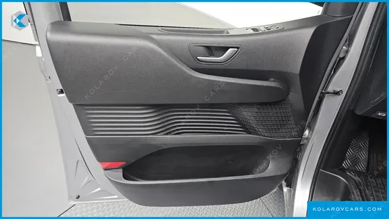 HYUNDAI STARIA TOURER 11-SEATER