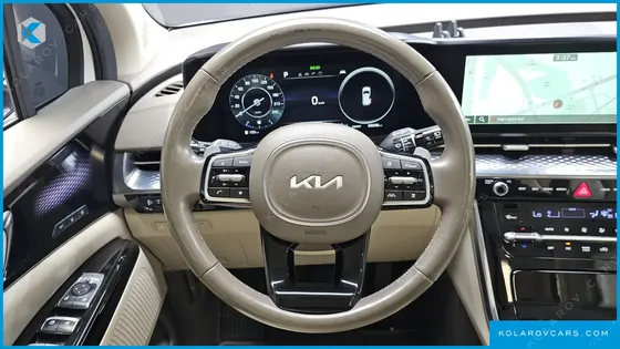 KIA CARNIVAL GASOLINE 7-SEATER HI-LIMOUSINE