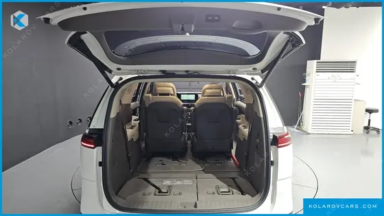 KIA CARNIVAL GASOLINE 7-SEATER HI-LIMOUSINE