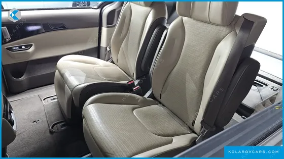 KIA CARNIVAL GASOLINE 7-SEATER HI-LIMOUSINE