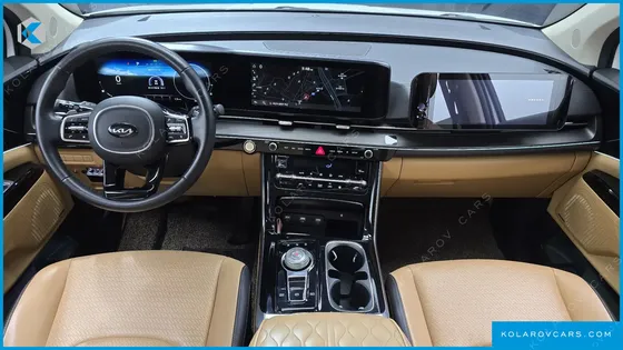 KIA CARNIVAL GASOLINE 7-SEATER SIGNATURE
