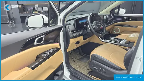 KIA CARNIVAL GASOLINE 7-SEATER SIGNATURE