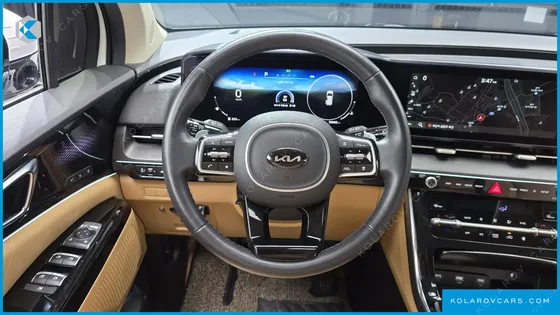 KIA CARNIVAL GASOLINE 7-SEATER SIGNATURE