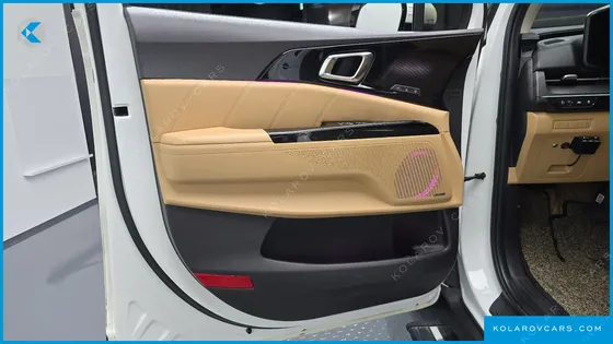 KIA CARNIVAL GASOLINE 7-SEATER SIGNATURE