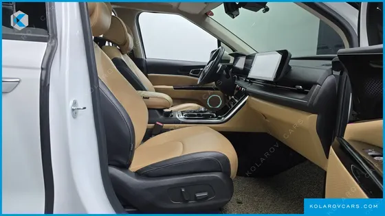 KIA CARNIVAL GASOLINE 7-SEATER SIGNATURE