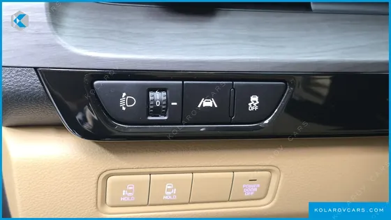 KIA CARNIVAL DIESEL 9-SEATER PRESTIGE