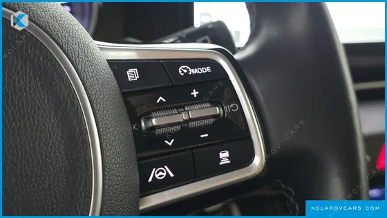 KIA CARNIVAL DIESEL 9-SEATER PRESTIGE