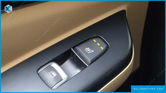 KIA CARNIVAL DIESEL 9-SEATER PRESTIGE