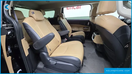 KIA CARNIVAL DIESEL 9-SEATER PRESTIGE