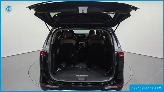 KIA CARNIVAL DIESEL 9-SEATER PRESTIGE