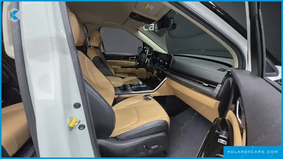KIA CARNIVAL DIESEL 9-SEATER NOBLESSE