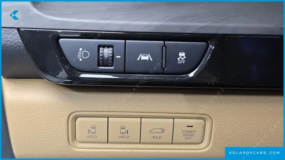 KIA CARNIVAL DIESEL 9-SEATER NOBLESSE