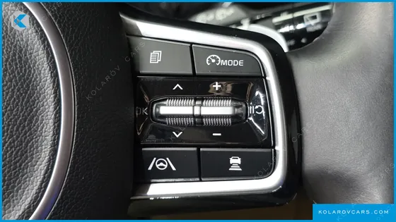 KIA CARNIVAL DIESEL 9-SEATER NOBLESSE