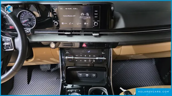 KIA CARNIVAL DIESEL 9-SEATER NOBLESSE